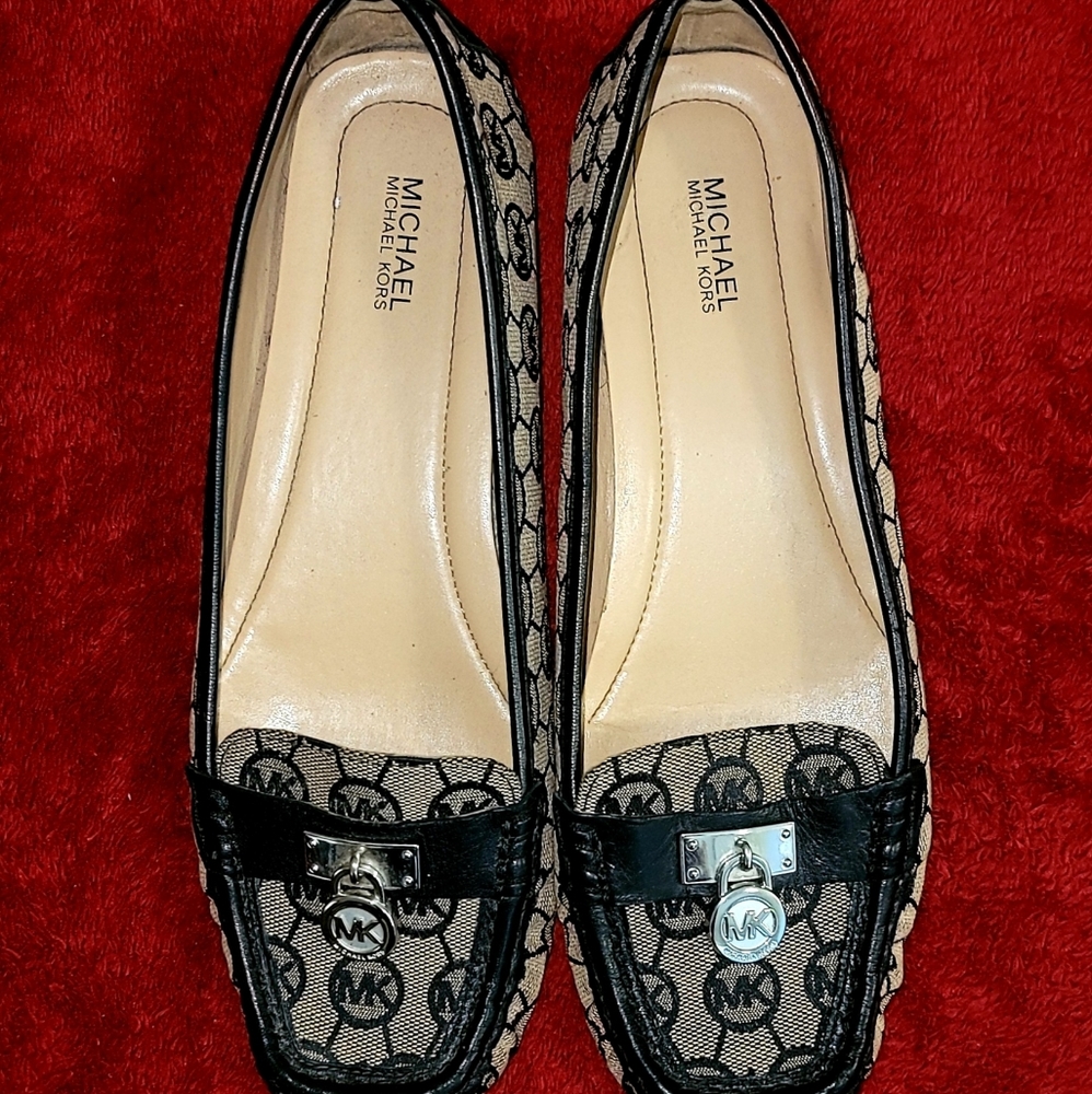 💕💕New Michael Kors Loafers💕💕